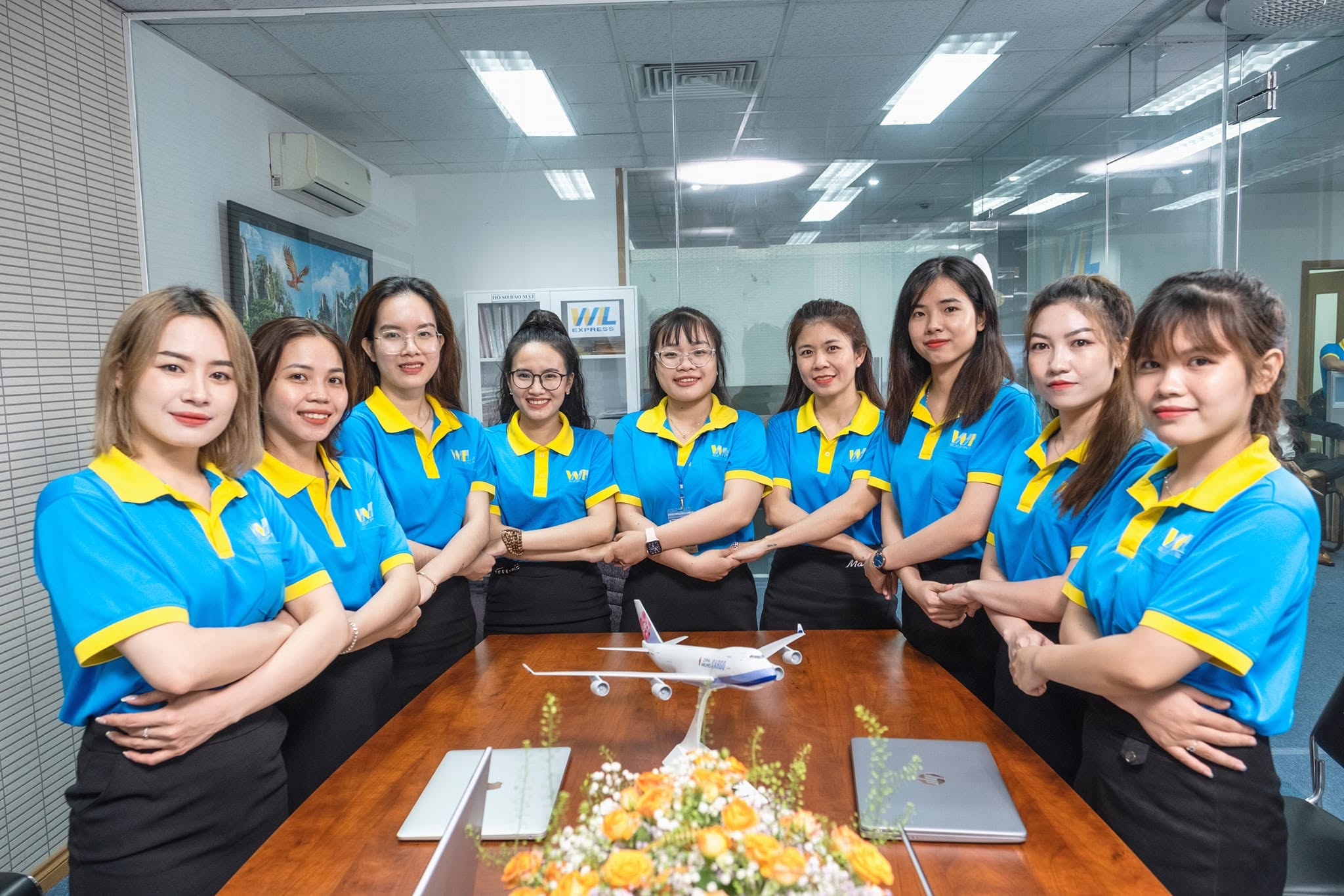 Con người Worldlink 4